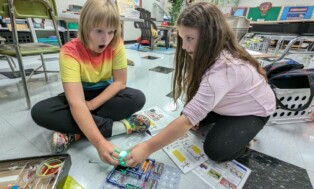 East Forest Fourth Graders Study Electrical Energy